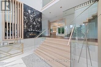 8 Frivick Ct in Toronto, ON - Building Photo - Building Photo