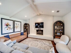12109 Quincy Ln in Dallas, TX - Building Photo - Building Photo
