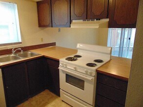 13709-13711 SE 20th Cir in Vancouver, WA - Building Photo - Building Photo