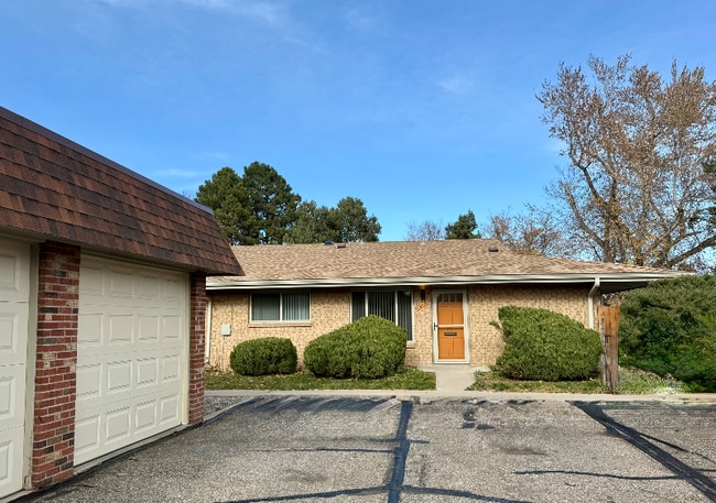 408 E Thunderbird Dr in Fort Collins, CO - Building Photo - Building Photo