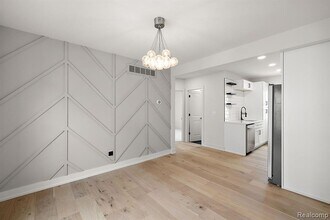 308-310 E Harry Ave in Hazel Park, MI - Building Photo - Building Photo