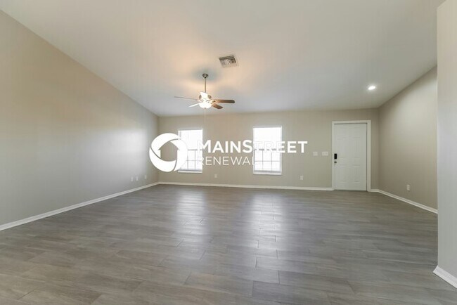 2214 Armour Rd in Lehigh Acres, FL - Building Photo - Building Photo