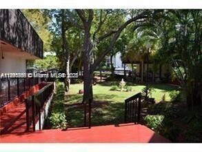 17021 N Bay Rd in Sunny Isles Beach, FL - Building Photo - Building Photo