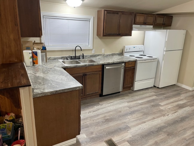 property at 2492 County Road 3243