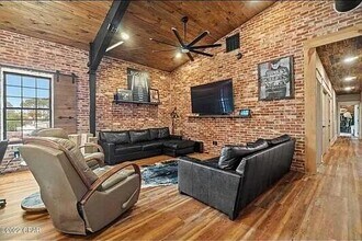9403 Sonya Cir in Panama City Beach, FL - Building Photo - Building Photo