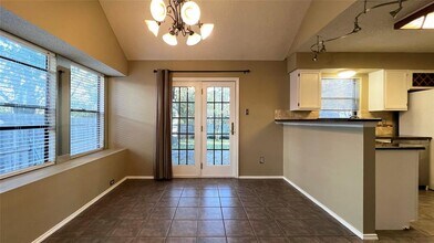 15013 Natural Spring Way in Austin, TX - Building Photo - Building Photo