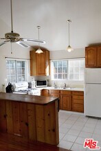 1675 Happy Trail in Topanga, CA - Building Photo - Building Photo