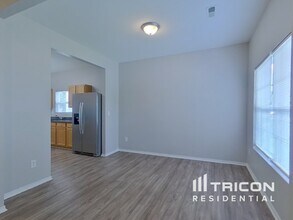 8333 Ainsworth St in Charlotte, NC - Foto de edificio - Building Photo