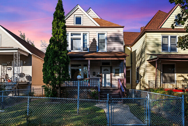 property at 5634 S Morgan St