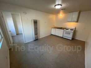 9310 Rd 236 in Terra Bella, CA - Building Photo - Building Photo