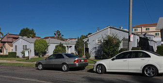 535 E Tujunga Ave Apartments