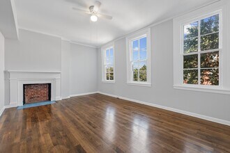 239 W Lafayette Ave in Baltimore, MD - Building Photo - Building Photo