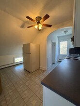 3853 N Main St, Unit 2 in Fall River, MA - Building Photo - Building Photo