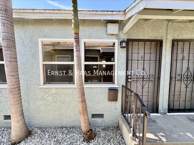 property at 31 W Market St