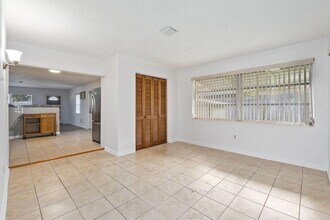 1658 NE Sunview Terrace in Jensen Beach, FL - Building Photo - Building Photo