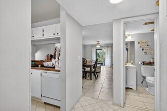 7142 Golf Colony Ct in Greenacres, FL - Building Photo - Building Photo