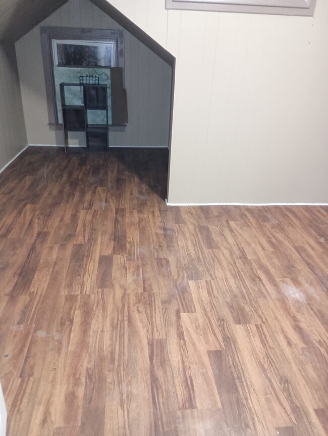 1662 Saint Agnes Ave in Utica, NY - Foto de edificio - Building Photo