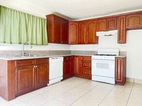 1854 W Cleveland St in San Bernardino, CA - Building Photo - Building Photo
