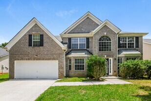 369 Kentwood Springs Dr in Hampton, GA - Building Photo