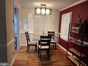 2212 Huntington Ave in Alexandria, VA - Building Photo - Building Photo