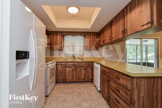 833 Pine Forest Trail W in Port Orange, FL - Foto de edificio - Building Photo