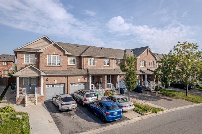 159-173 Crystal Glen Cres in Brampton, ON - Building Photo - Building Photo