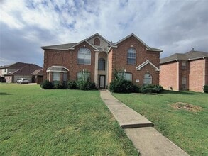 1709 Wylie Creek Dr in Desoto, TX - Building Photo - Building Photo