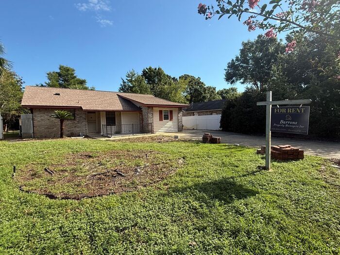 3502 Willow Ln in Gulf Breeze, FL - Building Photo