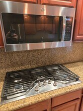 718 NE 106th Pl in Portland, OR - Building Photo - Building Photo