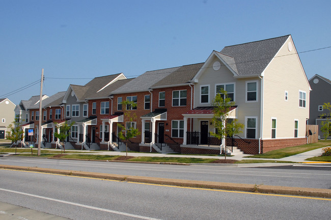 Key's Pointe Residences Townhomes in Baltimore, MD - Foto de edificio - Building Photo