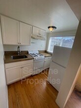546 Merrimac St in Oakland, CA - Building Photo - Building Photo