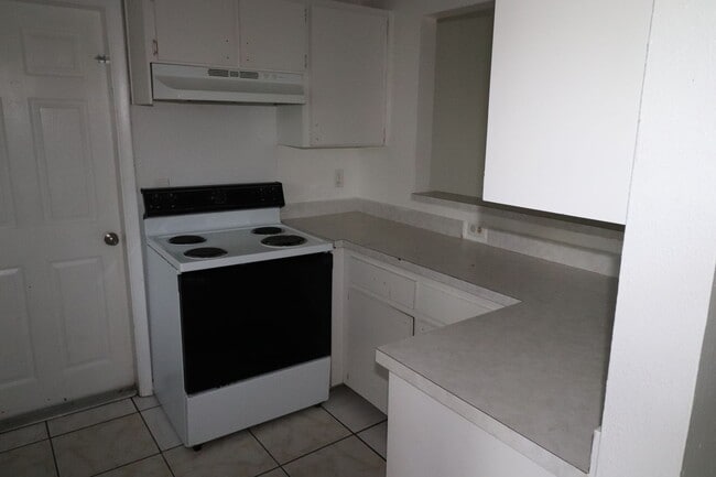 property at 727 Lucaya Dr