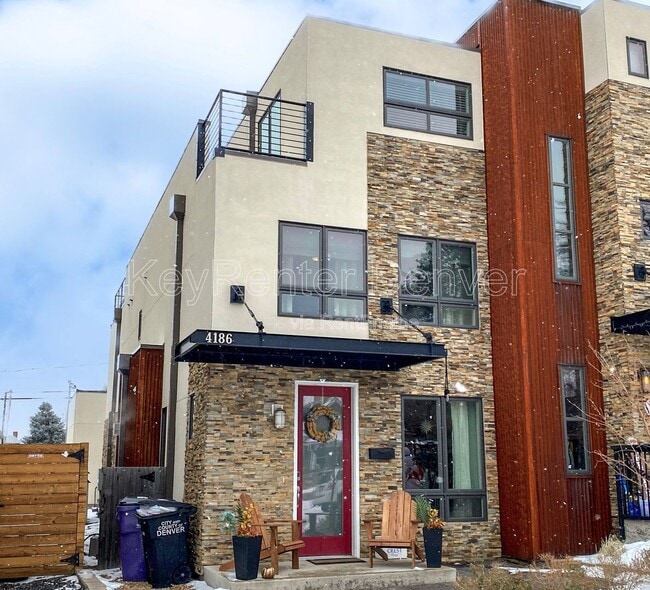 4186 Utica St in Denver, CO - Foto de edificio - Building Photo