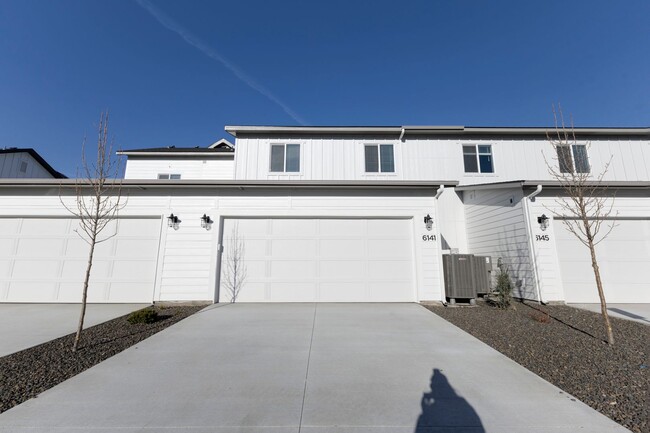 property at 6117 N Hampstead Ave