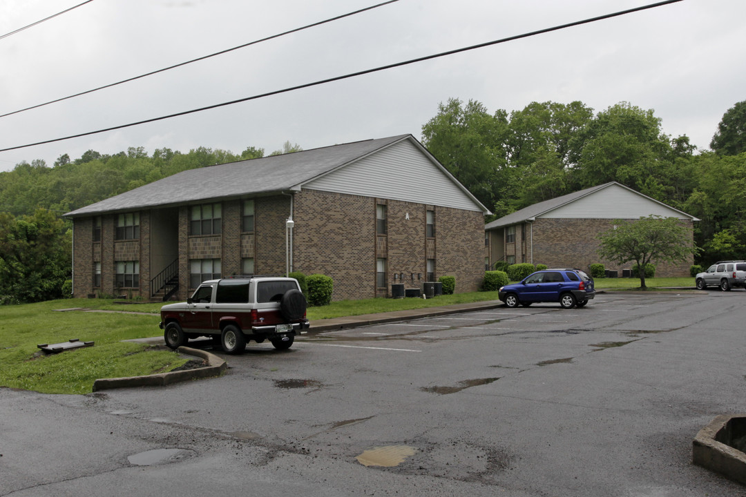 Dickson Village Apartments in Dickson, TN - Building Photo