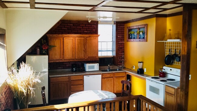 1136 E 100 S, Unit 2