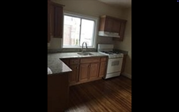 61 Cottage St, Unit #2 in Chelsea, MA - Foto de edificio - Building Photo