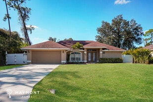 3673 Vehlin St in North Port, FL - Building Photo