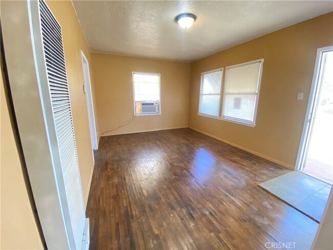 43360 7th St E in Lancaster, CA - Foto de edificio - Building Photo