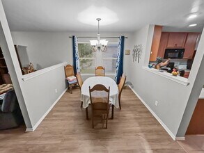 16333 Cowboy Trail in Justin, TX - Foto de edificio - Building Photo