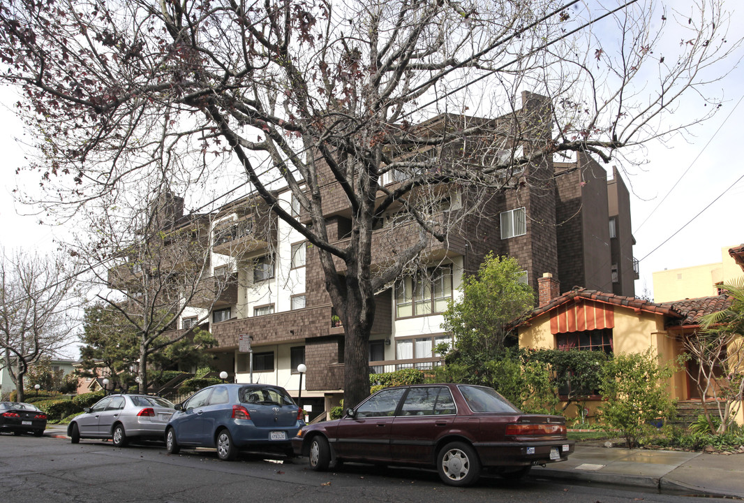 Vernon  Heights in Oakland, CA - Foto de edificio