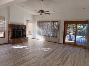 2333 N Plateau Dr in Flagstaff, AZ - Building Photo - Building Photo