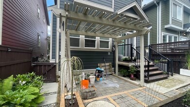 7324 191B St in Surrey, BC - Building Photo - Building Photo