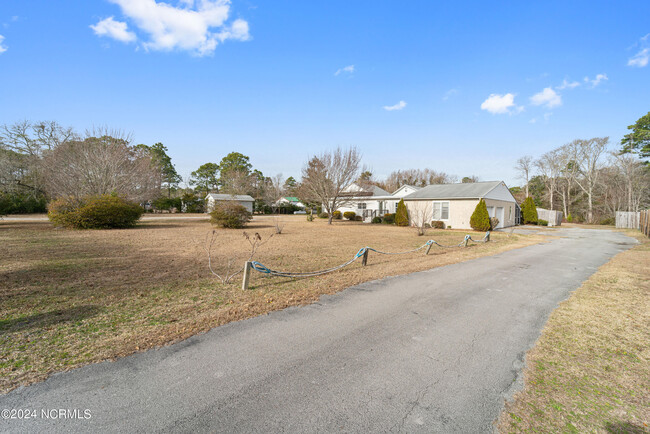 369 White Oak Dr in Newport, NC - Building Photo - Building Photo