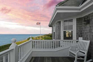 63 Baxter Rd in Nantucket, MA - Building Photo - Building Photo