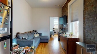 22 King St in New York, NY - Building Photo