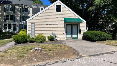93 Henry Law Ave in Dover, NH - Building Photo - Building Photo