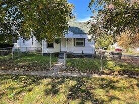 615 E Mansfield Ave in Pontiac, MI - Building Photo