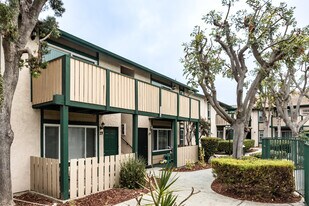 Robin Meadows of Garden Grove in Garden Grove, CA - Building Photo