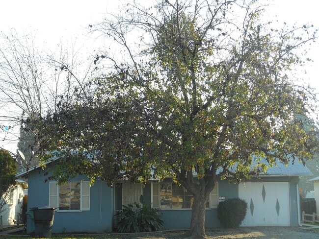 808 N Rinaldi St